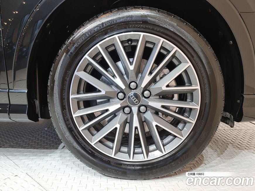 Audi Q3 40 TFSI Quattro Premium, 2025