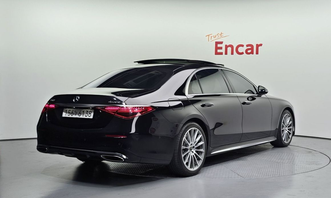 Mercedes-Benz S-Class S500L 4MATIC, 2022