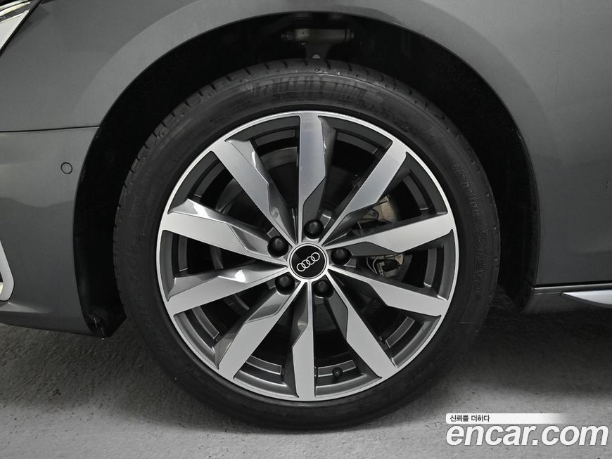 Audi A4 35 TDI Premium, 2023