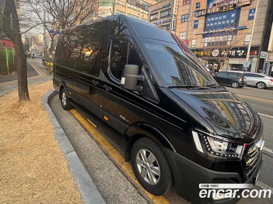 Hyundai Solati 15-seater, 2026