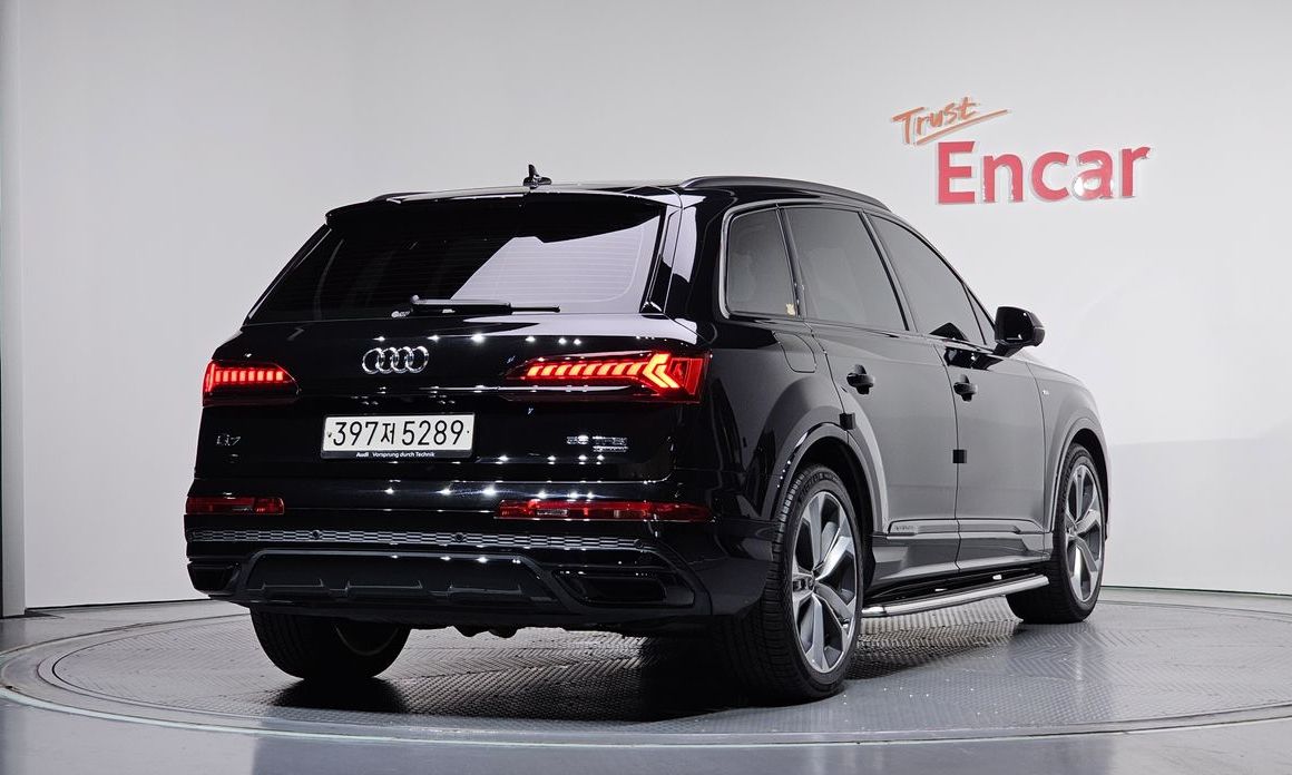 Audi Q7 55 TFSI Quattro Premium, 2022