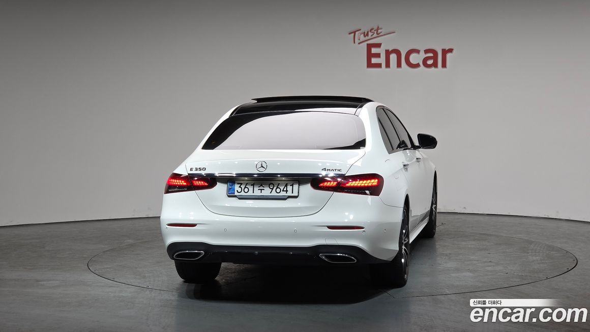 Mercedes-Benz E-Class E350 4MATIC AMG Line, 2023