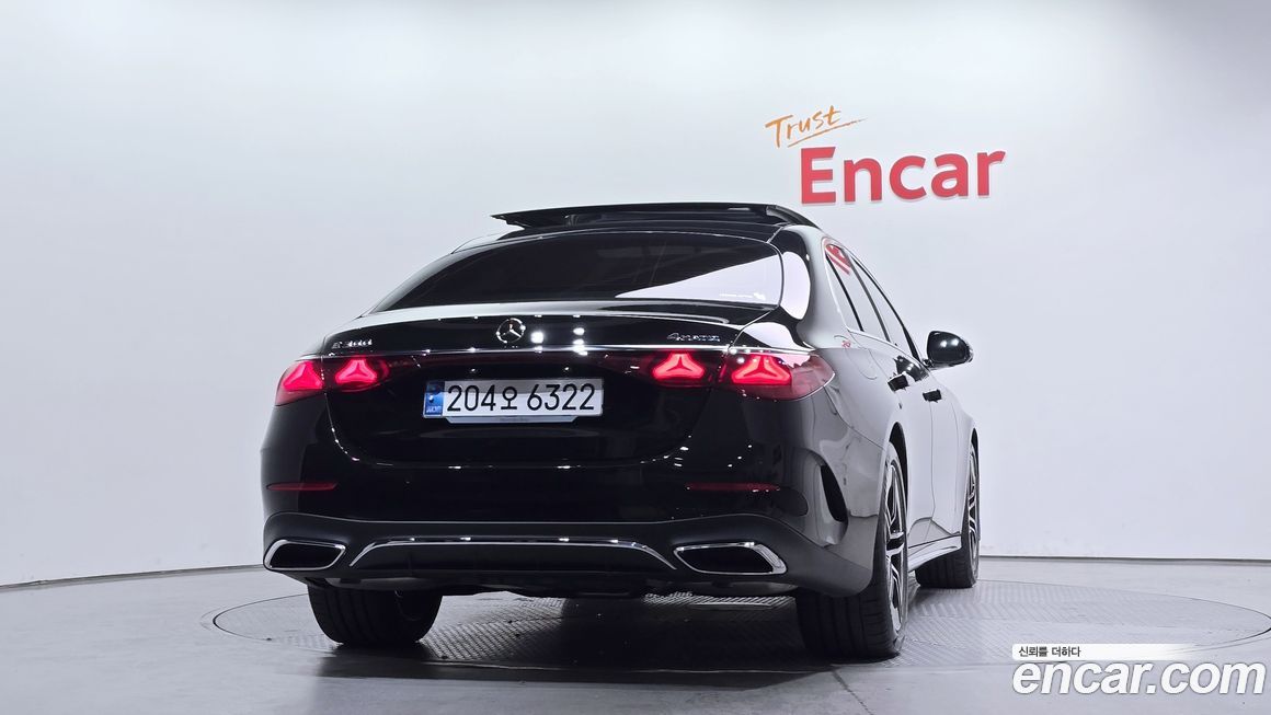 Mercedes-Benz E-Class E300 4MATIC AMG Line, 2024