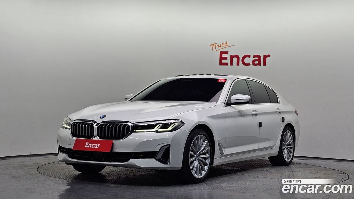 BMW 5-Series 530i xDrive Luxury, 2023