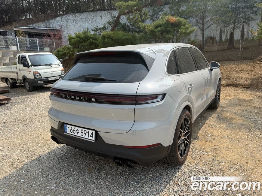 Porsche Cayenne 3.0, 2025