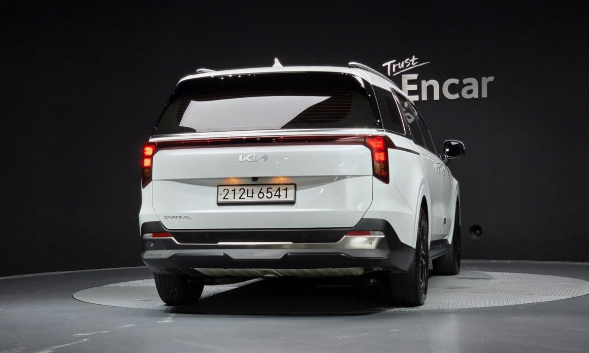 Kia Carnival 9-Seater Noblesse, 2024