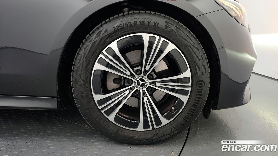 Mercedes-Benz E-Class E200 Avantgarde, 2025