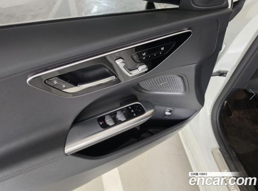 Mercedes-Benz C-Class C200 Avantgarde, 2025