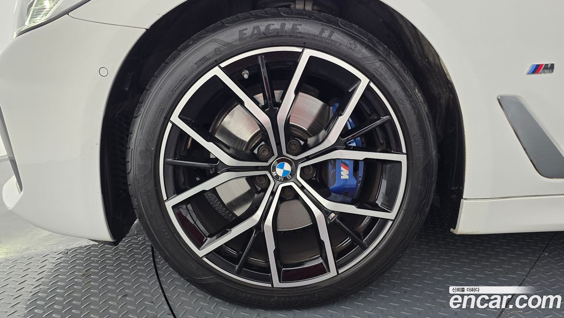 BMW 5-Series 530i M Sport Package, 2022
