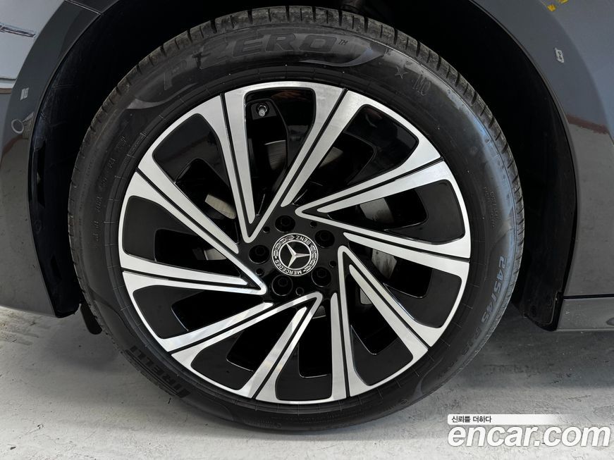 Mercedes-Benz E-Class E300 4MATIC Exclusive, 2024