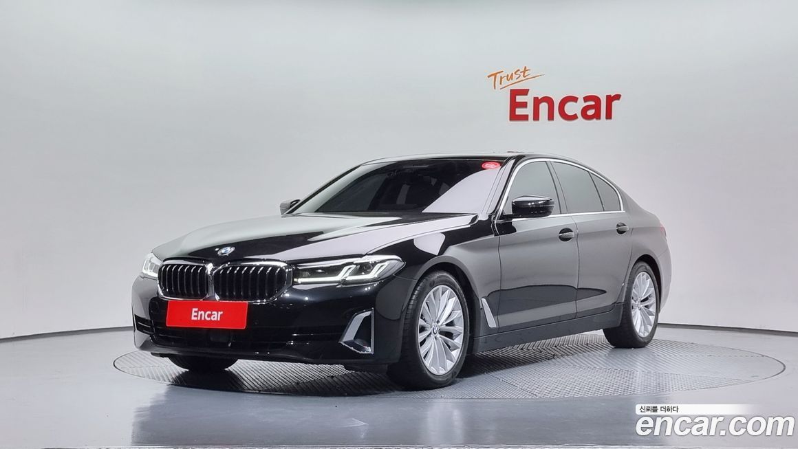 BMW 5-Series 520i Luxury, 2023