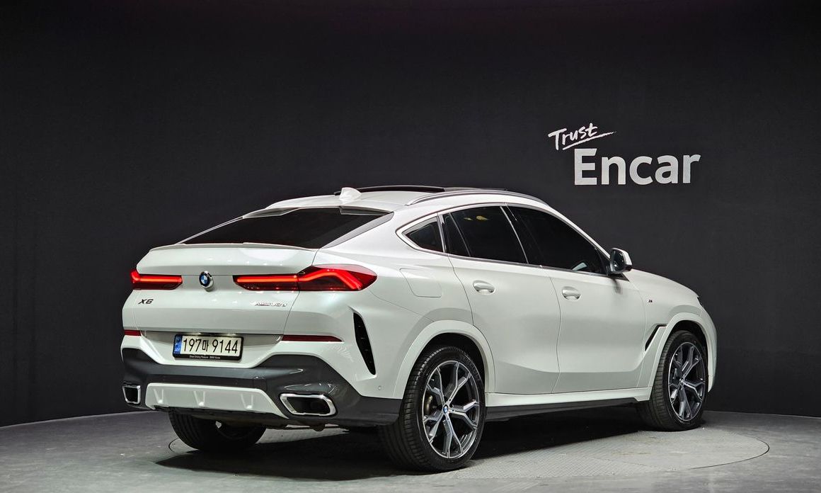 BMW X6 xDrive30d M Sport, 2022
