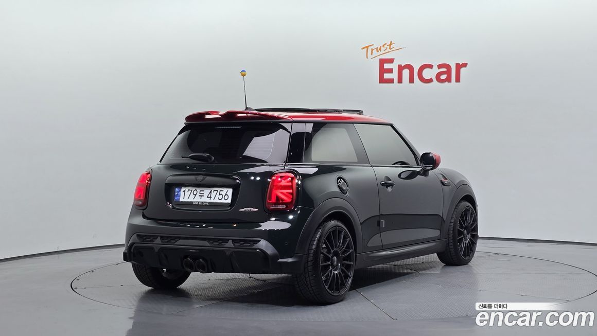 Mini Cooper JCW, 2024