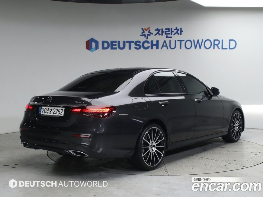 Mercedes-Benz E-Class E350 4MATIC AMG Line, 2023