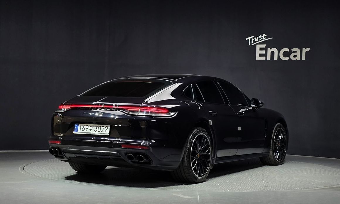 Porsche Panamera 4.0 GTS, 2023
