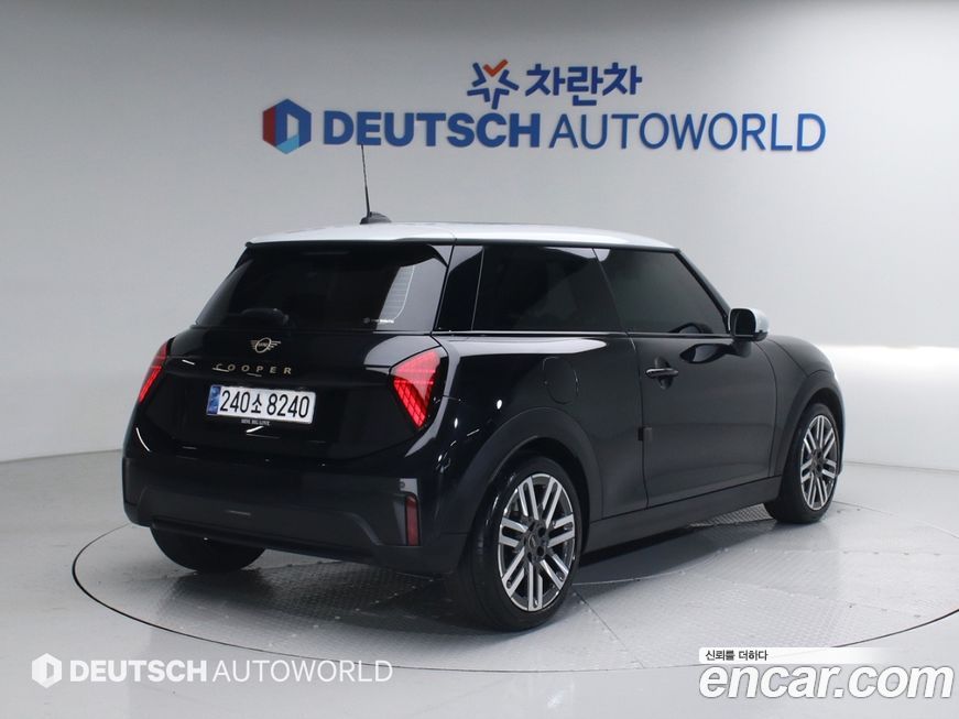Mini Cooper Classic, 2025