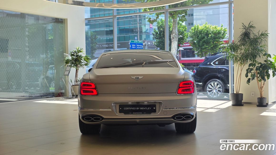 Bentley Flying Spur 4.0, 2024