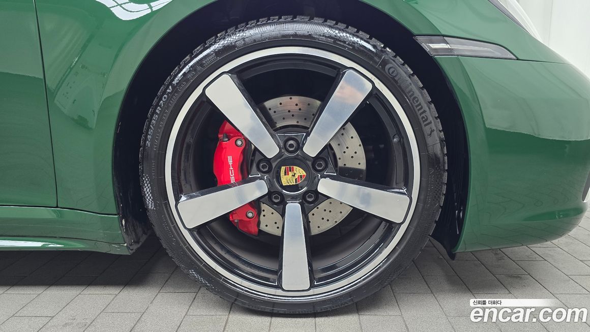 Porsche 911 Carrera 4S, 2024