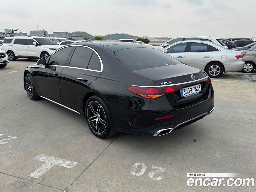 Mercedes-Benz E-Class E200 AMG Line, 2026