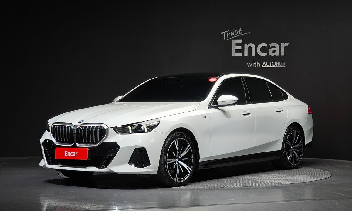 BMW 5-Series 530i xDrive M Sport, 2025