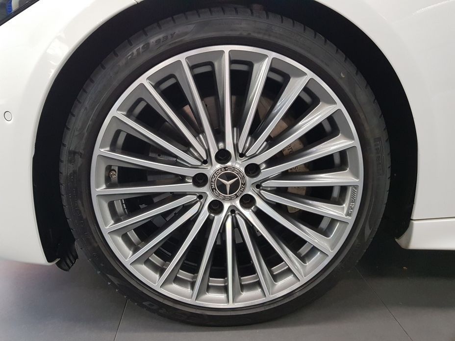 Mercedes-Benz C-Class C300 4MATIC AMG Line, 2023