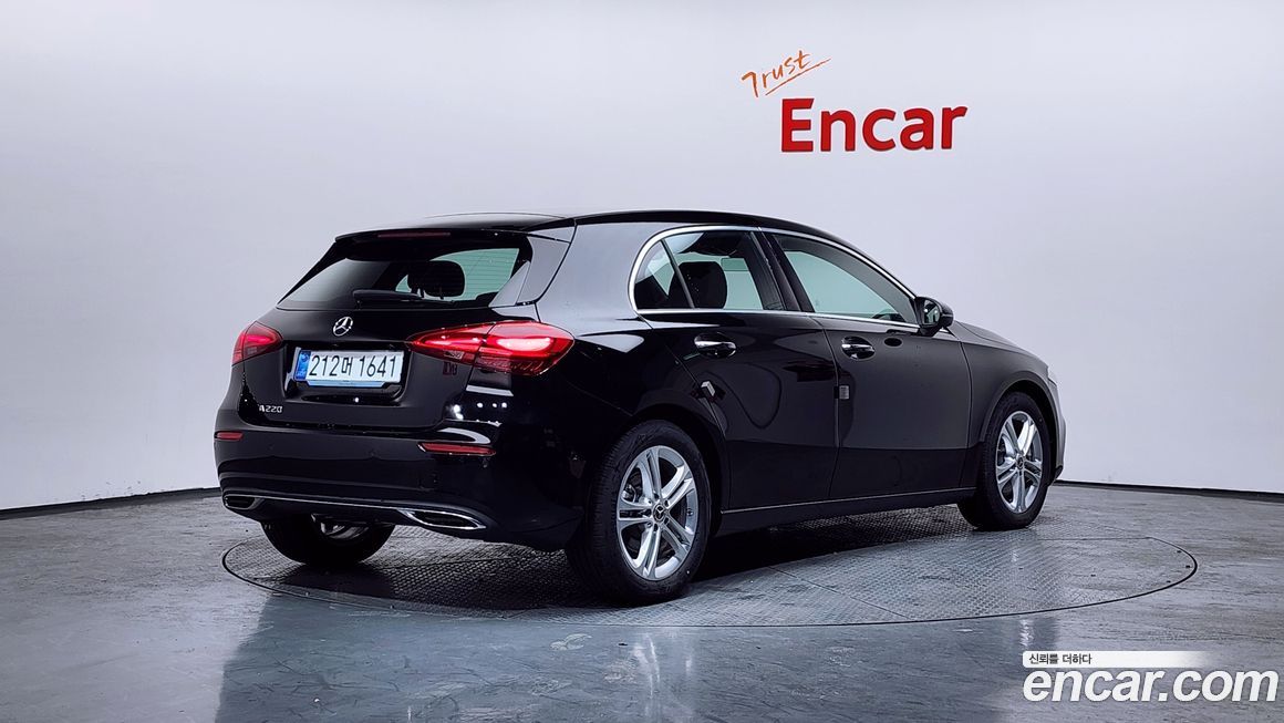 Mercedes-Benz A-Class A220 Hatchback, 2025