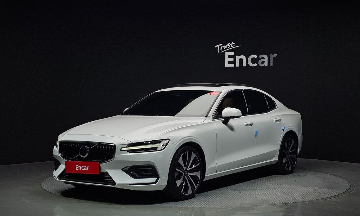 Volvo S60 B5 Ultimate Bright, 2024