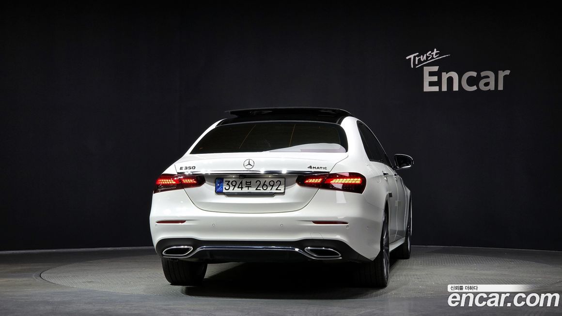 Mercedes-Benz E-Class E350 4MATIC AMG Line, 2022