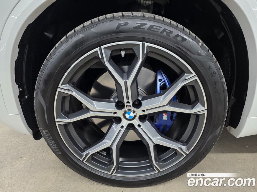 BMW X5 xDrive 40i M Sport, 2025