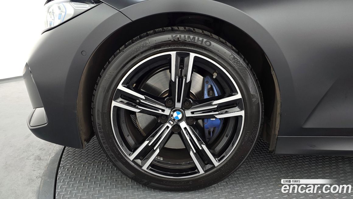 BMW 3-Series 320d Touring M Sport, 2025