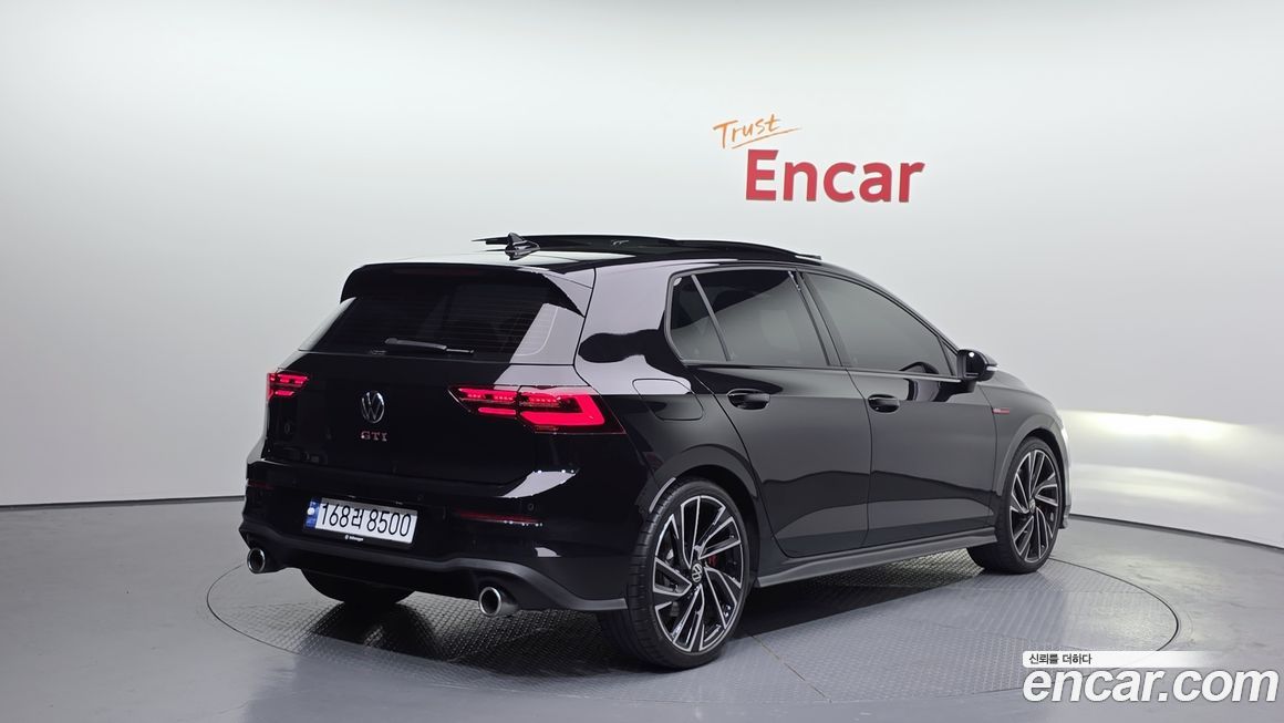 Volkswagen Golf 2.0 GTI, 2024