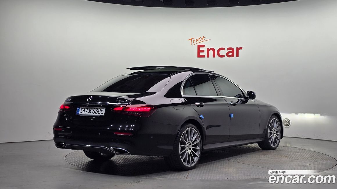 Mercedes-Benz E-Class E350 4MATIC AMG Line, 2022