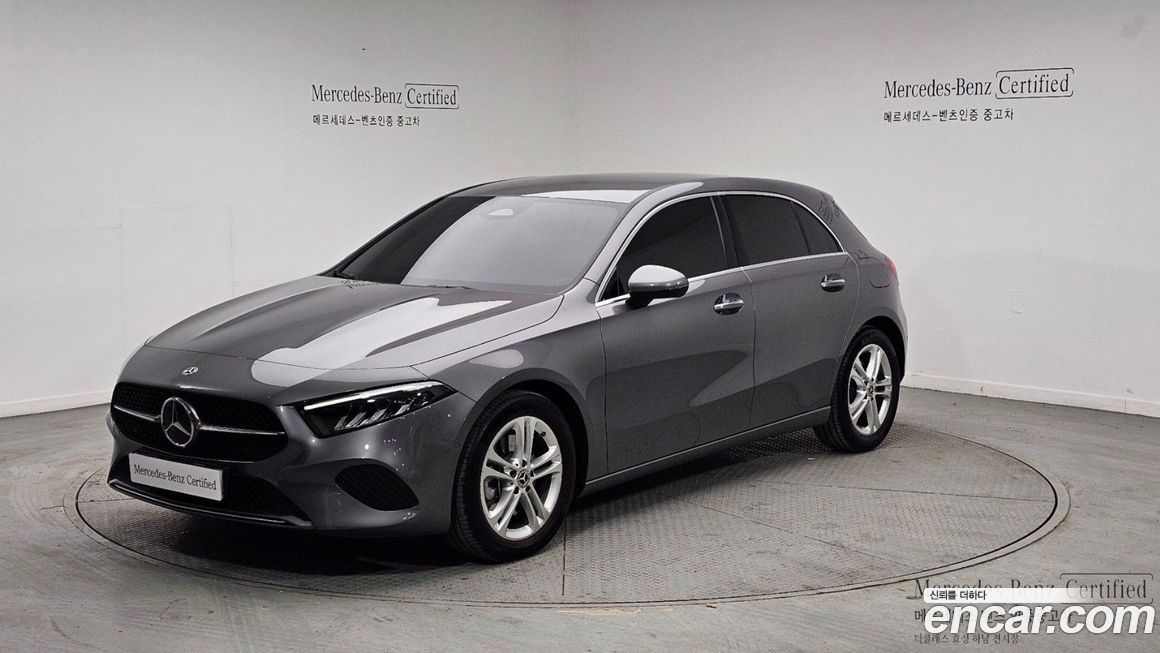 Mercedes-Benz A-Class A220 Hatchback, 2025