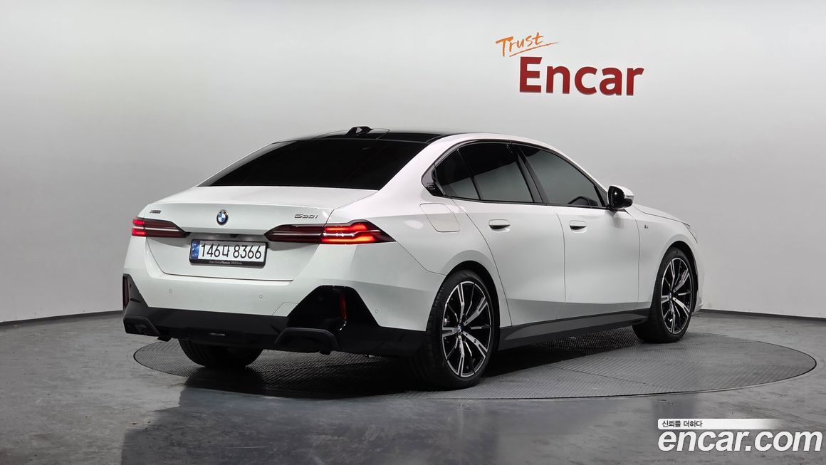 BMW 5-Series 530i xDrive M Sport, 2024