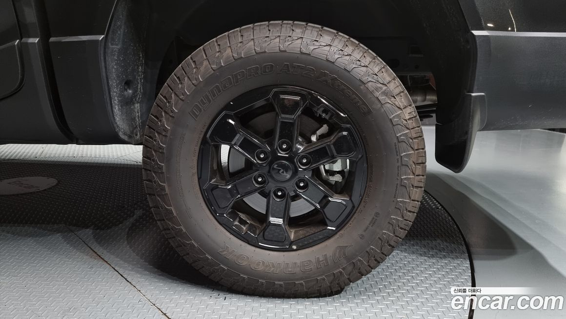 Kia Tasman 2.5T Gasoline 4WD, 2026