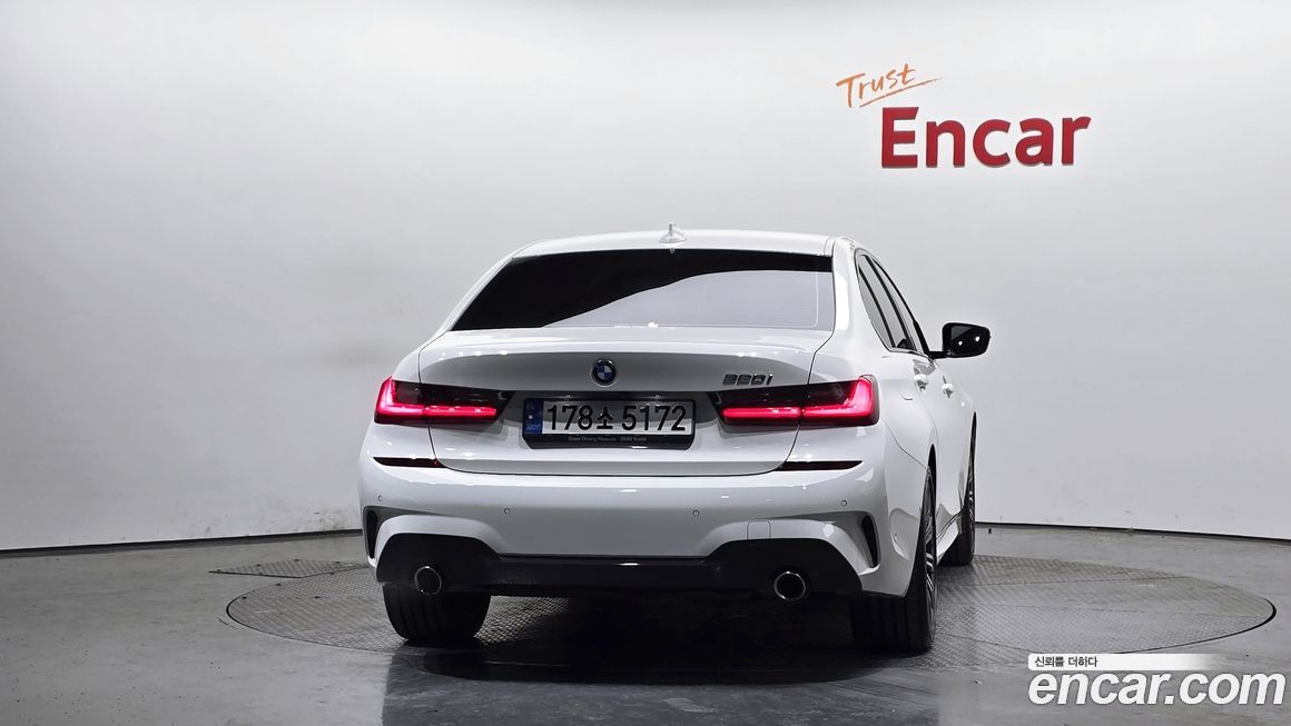 BMW 3-Series 320i M Sport, 2022