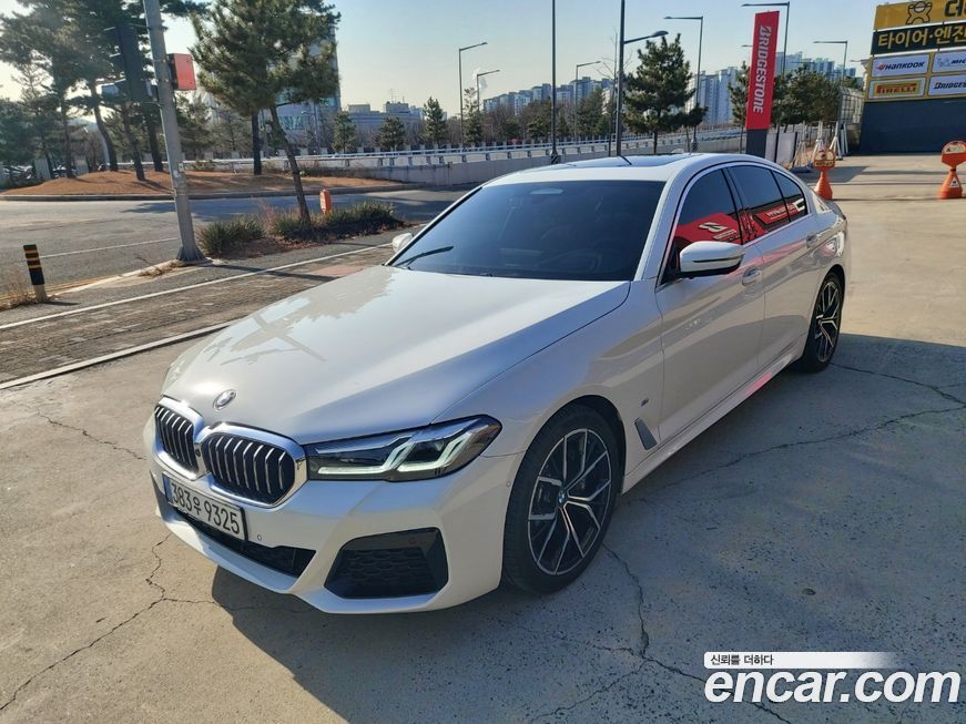 BMW 5-Series 530i M Sport Package, 2022