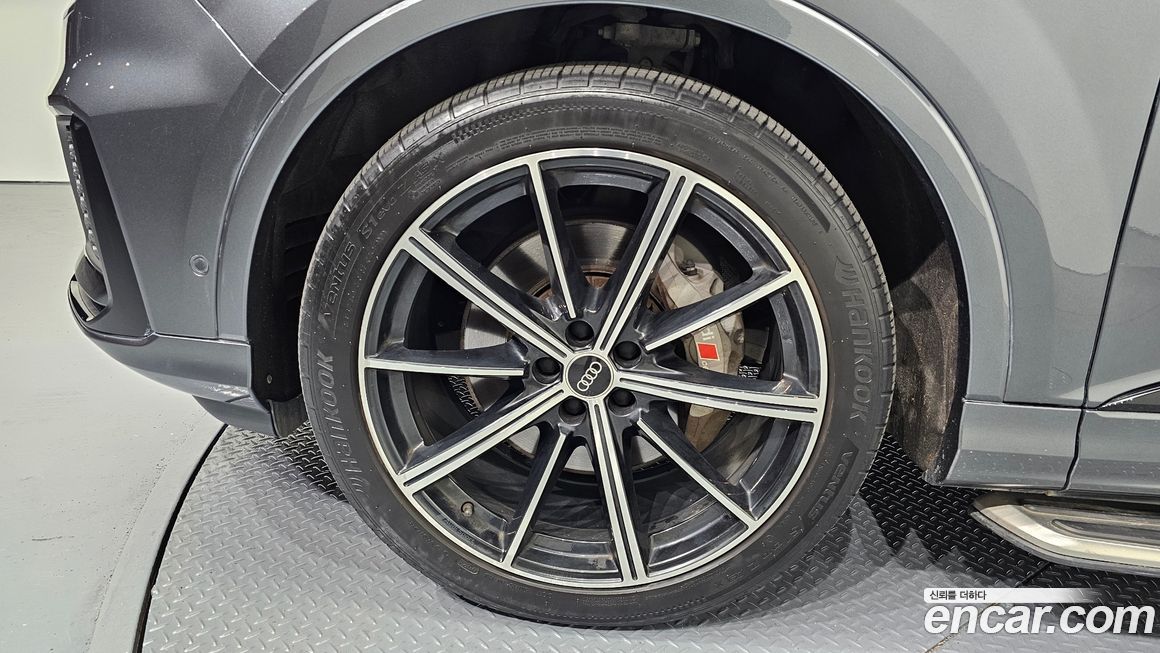 Audi Q7 55 TFSI Quattro Premium, 2021