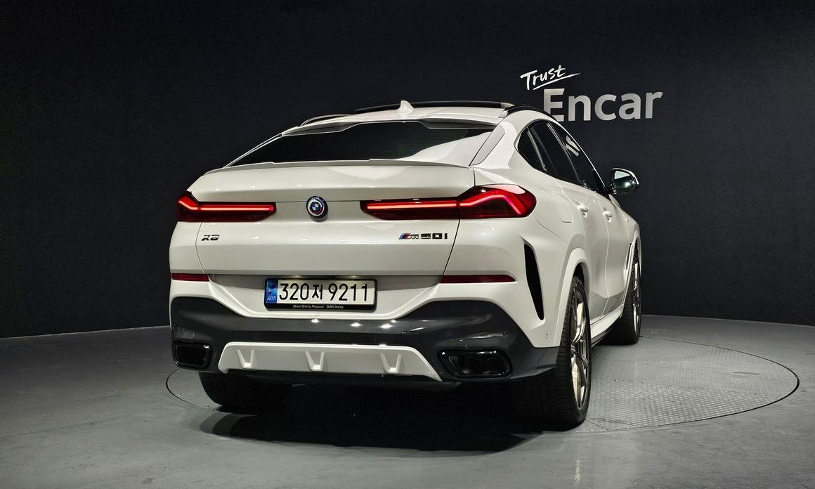 BMW X6 M50i, 2023