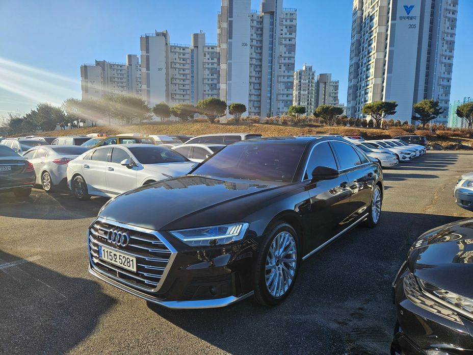 Audi A8 55 TFSI Quattro LWB, 2021