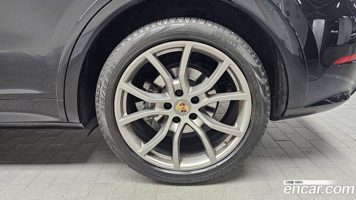 Porsche Cayenne 3.0, 2021