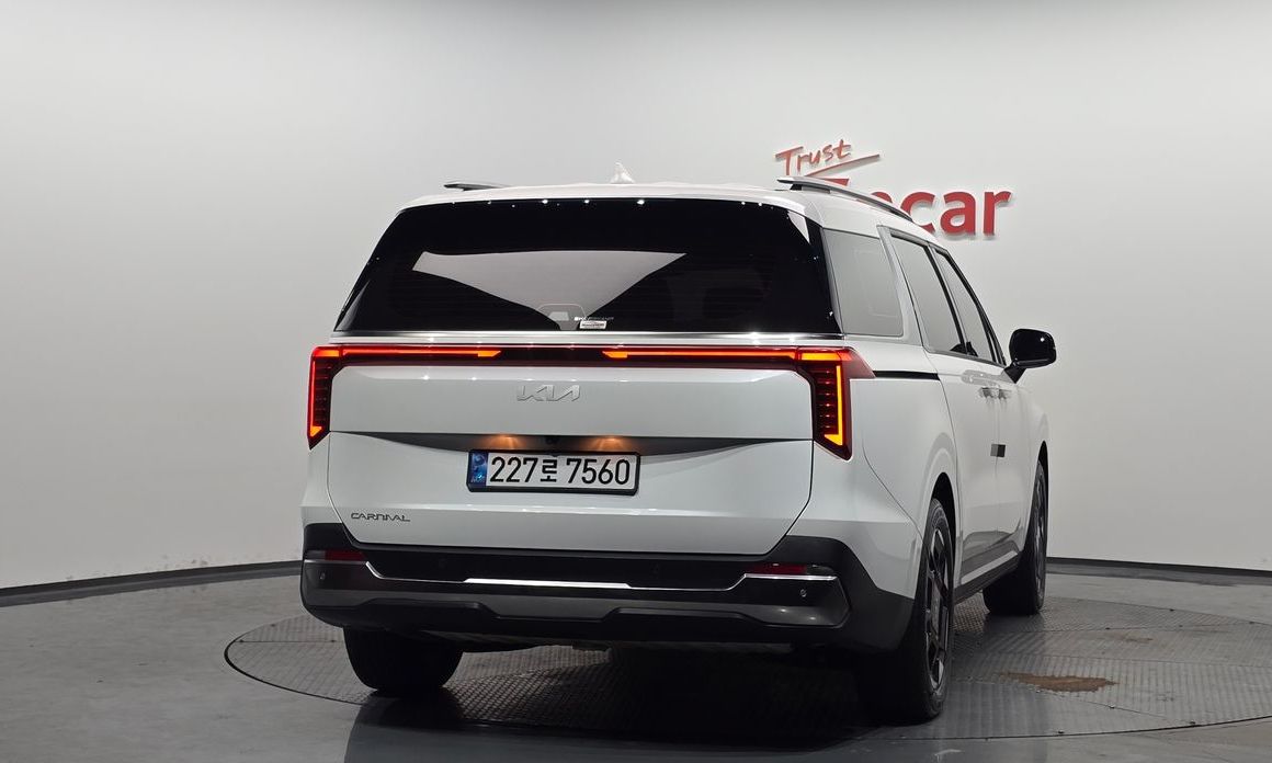 Kia Carnival 9-Seater Noblesse, 2025