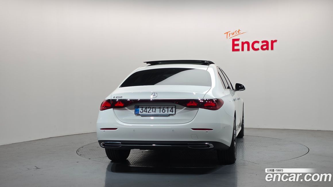 Mercedes-Benz E-Class E200 Avantgarde, 2026