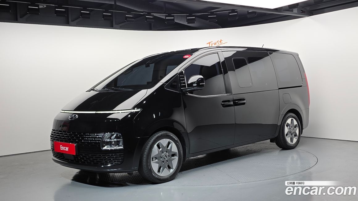 Hyundai Staria Tourer 9-Seater, 2024