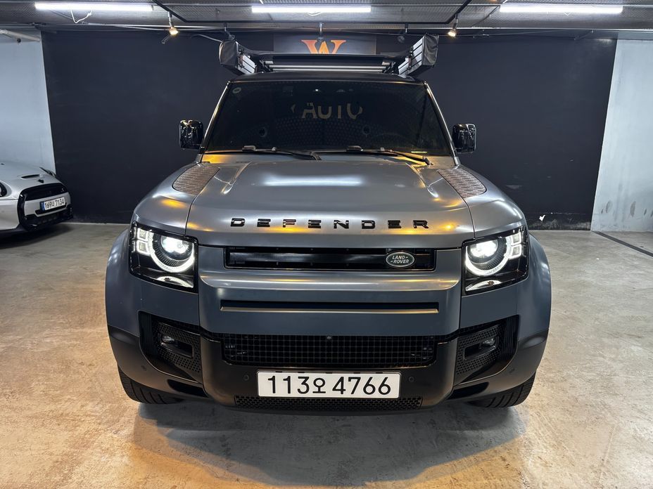 Land Rover Defender 110 D300 HSE, 2022
