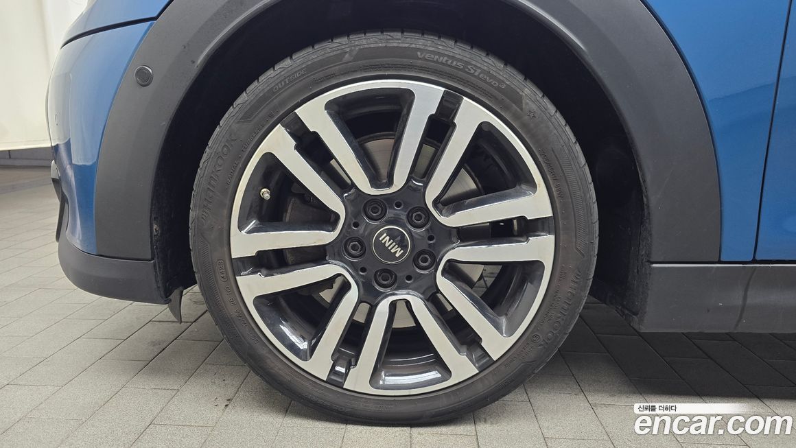 Mini Cooper Convertible Classic, 2024