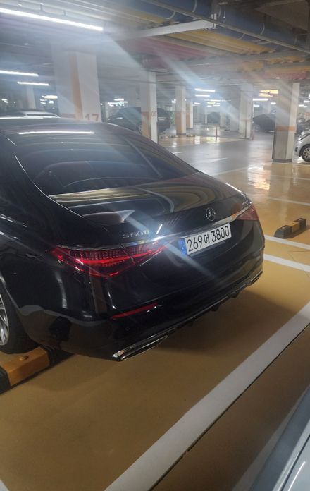 Mercedes-Benz S-Class S500L 4MATIC, 2022