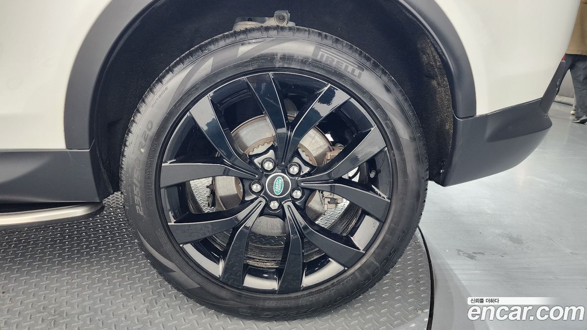 Land Rover Discovery Sport P250 SE, 2023