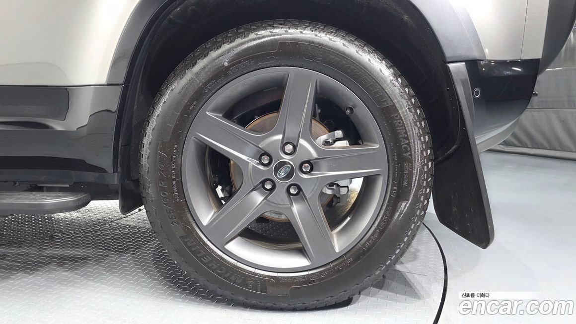 Land Rover Defender 110 P300 X-Dynamic SE, 2025