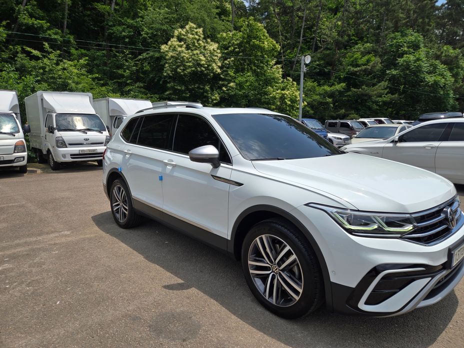 Volkswagen Tiguan 2.0 TSI R-Line, 2023